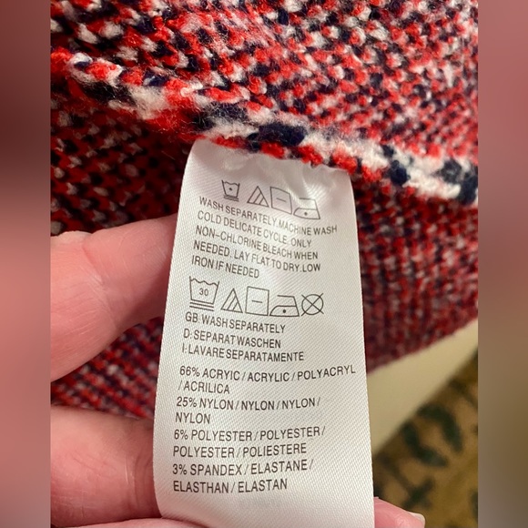 GILI Blanket Cardigan Sweater - Picture 10 of 10